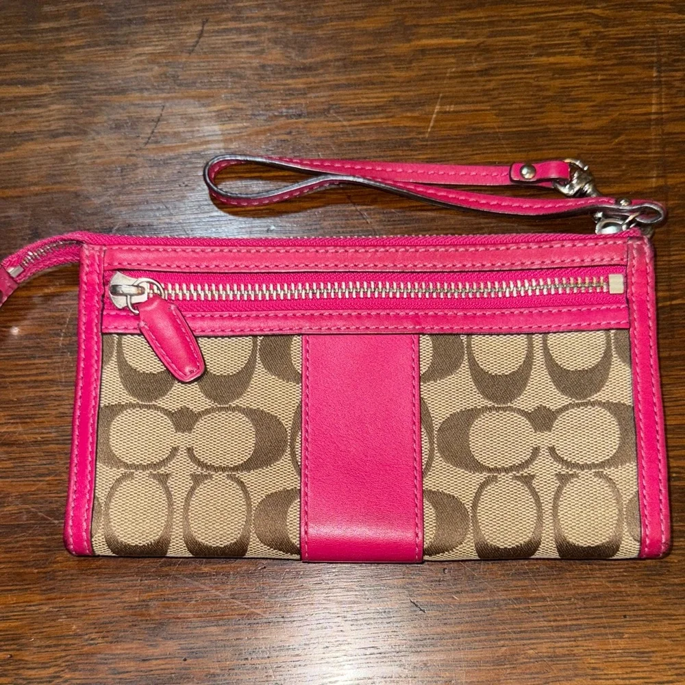 Coach Retired Signature Tan and Pink Wristlet - Picture 2 of 7